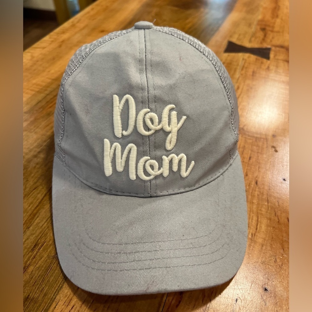 DOG MOM SnapBack in GUC